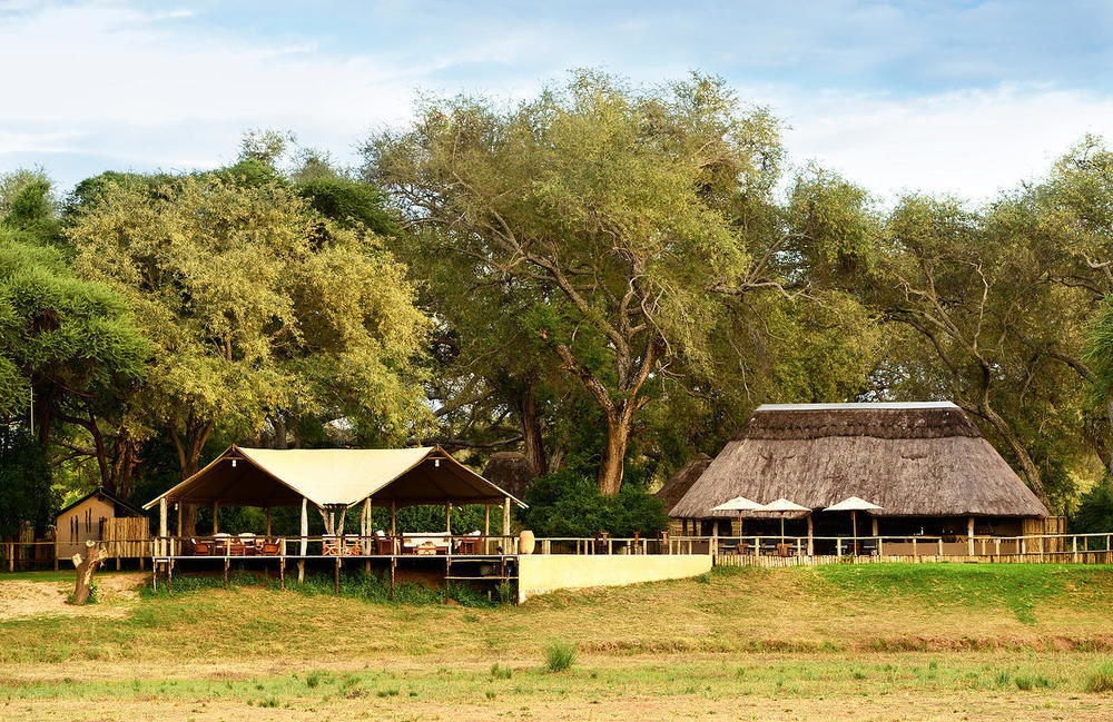 ホテル Anabezi Camp Jeki エクステリア 写真